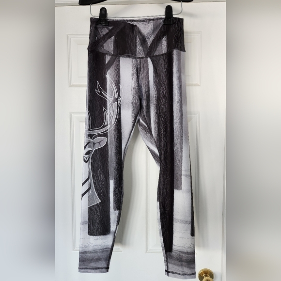 Nominou Tribal Deer Leggings - Size Small - Picture 3 of 6